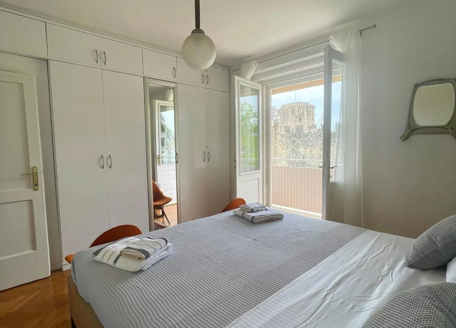 Dinka Old Town Apartment With Sea View Trogir